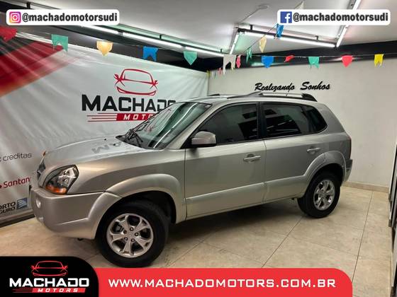HYUNDAI TUCSON 2.0 MPFI GLS 16V 143CV 2WD FLEX 4P AUTOMÁTICO HYUNDAI TUCSON 2.0 MPFI GLS 16V 143CV 2WD FLEX 4P AUTOMÁTICO